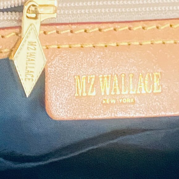 Beautiful MZ Wallace Teal Quilted Shoulder Bag – Multi-Pocket – New York Design - Picture 13 of 16